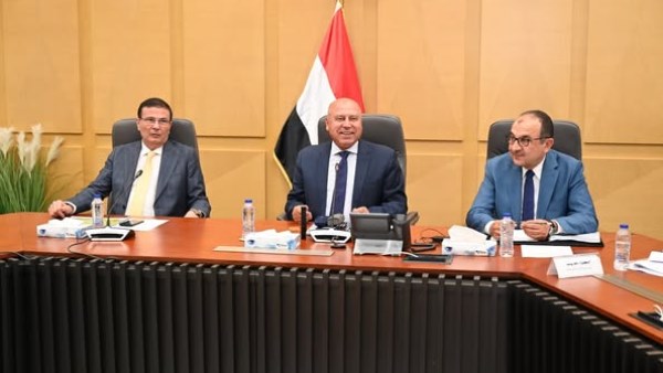 كامل الوزير: توقعات ببدء إنتاج شركة كينجدوم لينين الصينية خلال أكتوبر 2026 بطاقة 4 آلاف طن كامل الوزير: توقعات ببدء إنتاج شركة كينجدوم لينين الصينية خلال أكتوبر 2026 بطاقة 4 آلاف طن