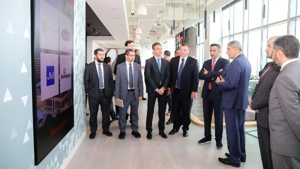 تعزيز التعاون الصناعي بين السعودية وشركة Honeywell الأمريكية تعزيز التعاون الصناعي بين السعودية وشركة Honeywell الأمريكية
