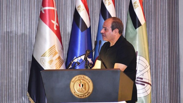 الرئيس عبد الفتاح السيسي الرئيس عبد الفتاح السيسي