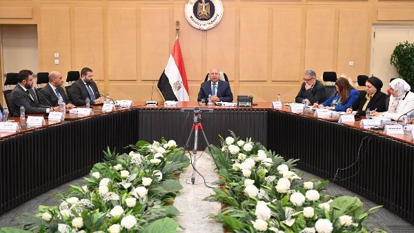 وزير الصناعة والنقل وزير الصناعة والنقل
