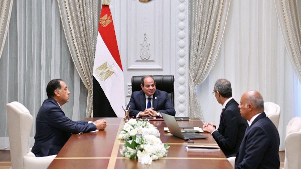 الرئيس عبد الفتاح السيسي الرئيس عبد الفتاح السيسي