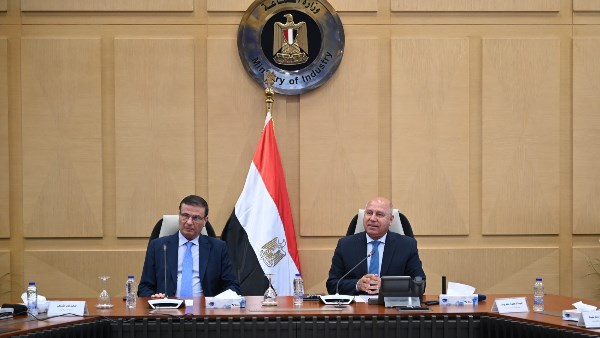 وزيرا «الصناعة» و«الزراعة» 