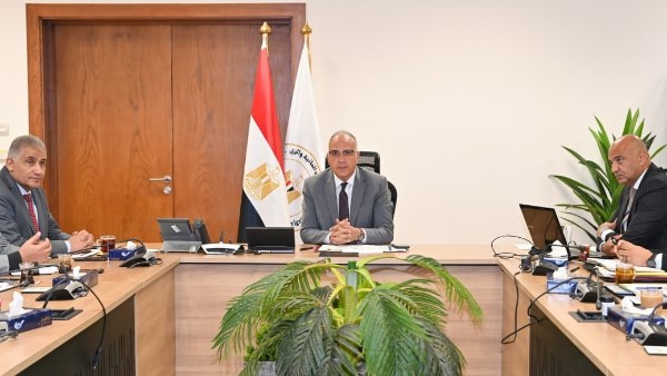  وزير الموارد المائية 