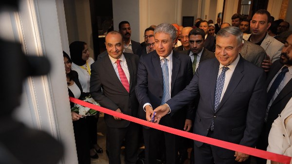 وزير السياحة وزير السياحة