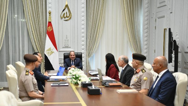 الرئيس عبد الفتاح السيسي الرئيس عبد الفتاح السيسي