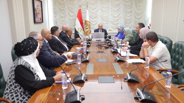 وزير العمل محمد جبران وزير العمل محمد جبران