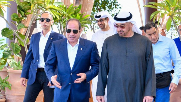 الرئيس عبد الفتاح السيسي الرئيس عبد الفتاح السيسي