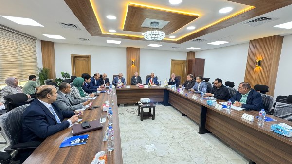 مسئولو "الإسكان" مسئولو "الإسكان"