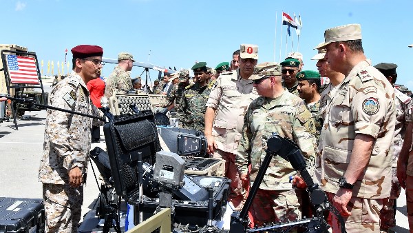 النجم الساطع 2025