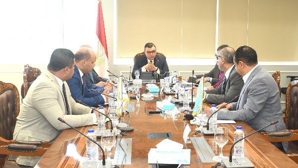وزير الإسكان وزير الإسكان