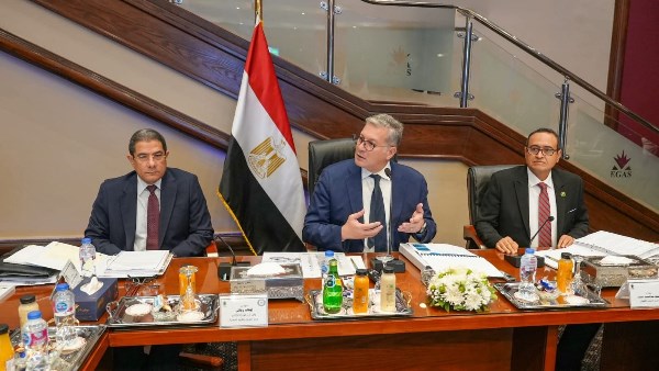 وزير البترول 