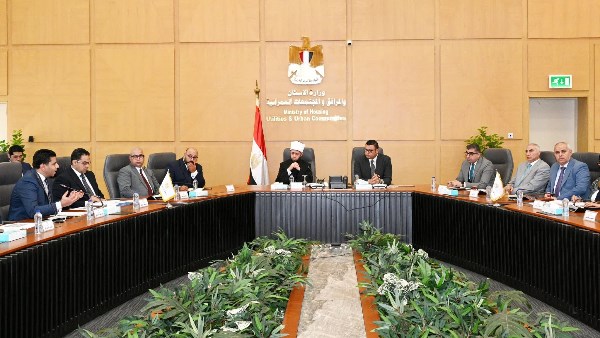 وزيرا الإسكان والأوقاف