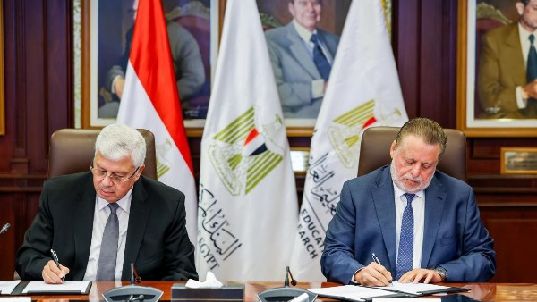 محافظ البنك المركزي المصري ووزير التعليم العالي يوقعان بروتوكولي تعاون محافظ البنك المركزي المصري ووزير التعليم العالي يوقعان بروتوكولي تعاون