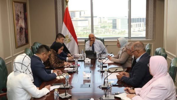 وزير الكهرباء يكشف عن فرص استثمارية متاحة لإقامة محطات الطاقة الشمسية وزير الكهرباء يكشف عن فرص استثمارية متاحة لإقامة محطات الطاقة الشمسية