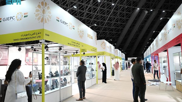 200 مصنع وشركة هندية وعالمية تشارك في منتدى الاستثمار العالمي للمجوهرات 