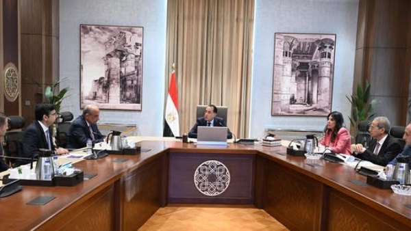 رئيس الوزراء يبحث مستجدات التعاون مع شركة "سيمنز" الألمانية رئيس الوزراء يبحث مستجدات التعاون مع شركة "سيمنز" الألمانية