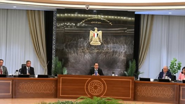 رئيس الوزراء: نقل 300 ألف أسرة إلى مناطق تحظى بخدمات ذات مستوى عال