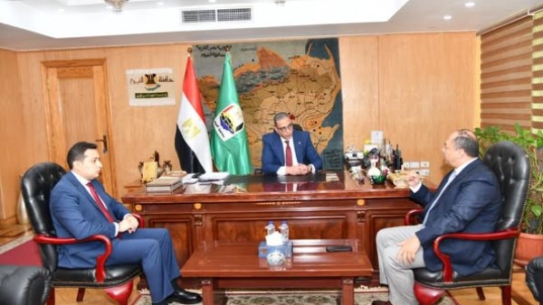 بحث الفرص الاستثمارية وإقامة مشروعات تنموية بمحافظة الفيوم