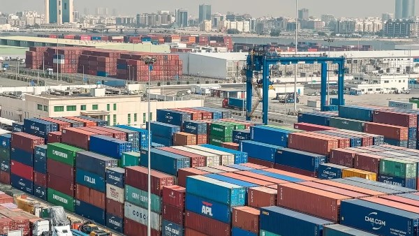 ارتفاع صادرات السعودية غير البترولية 30.4% مع زيادة الفائض التجاري