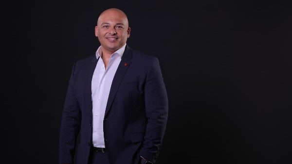 أيمن السعدني أيمن السعدني