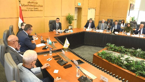 وزير الإسكان وزير الإسكان