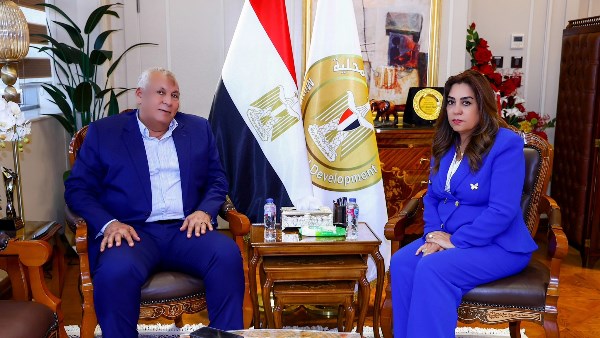 الدكتورة منال عوض الدكتورة منال عوض