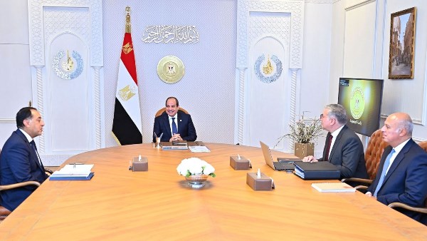 الرئيس عبد الفتاح السيسي الرئيس عبد الفتاح السيسي