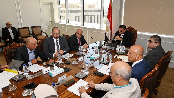 وزير الإسكان وزير الإسكان