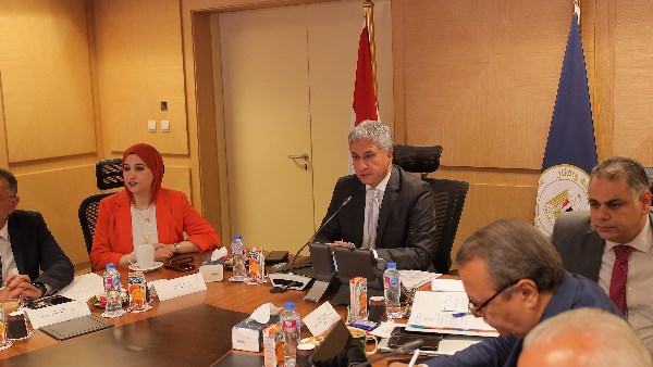 وزير السياحة