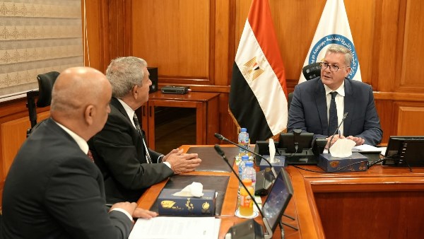 وزير البترول