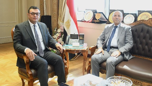 وزير الإسكان