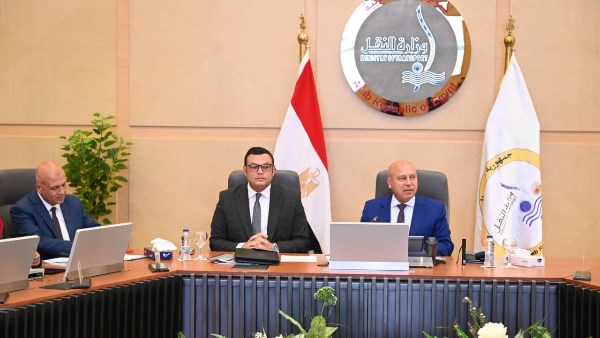 وزير الصناعة والنقل ووزير الإسكان