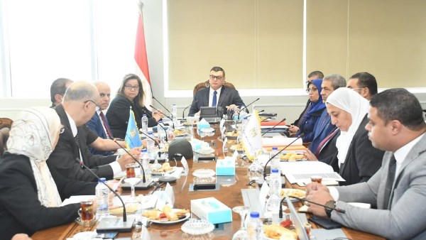 وزير الإسكان