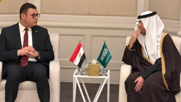 وزير الإسكان 