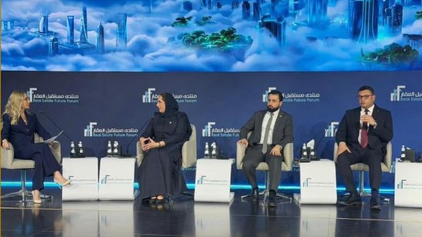 وزير الإسكان 