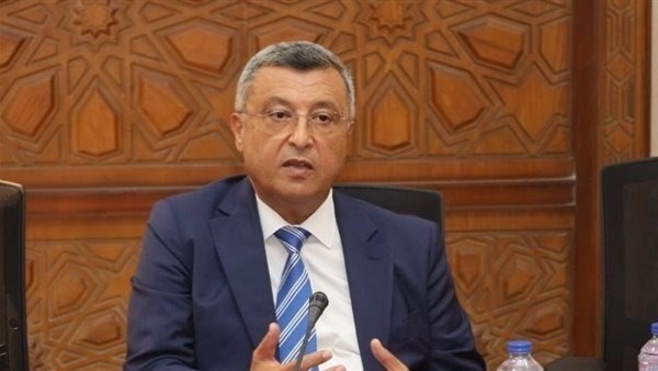 أسامة كمال وزير البترول الأسبق