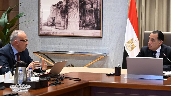 رئيس مجلس الوزراء و وزير الري