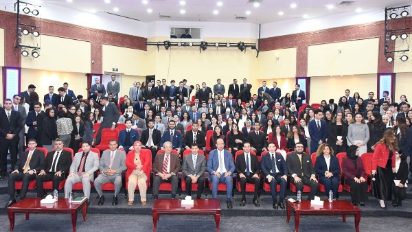 وزير الشباب يشهد محاضرة عمرو موسى ضمن برنامج الدبلوماسية الشبابية