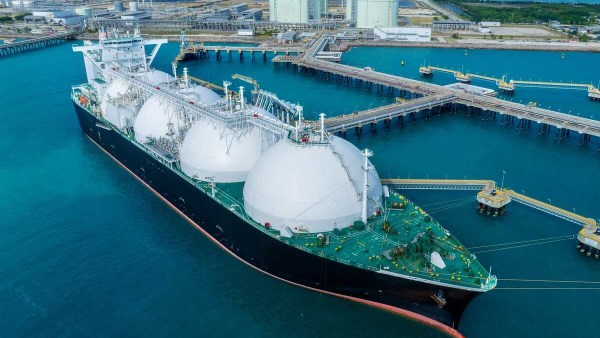 أمريكا تسجل مستوى قياسيًا في صادرات الغاز الطبيعي المسال خلال 2025