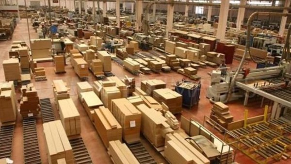 تأجيل الرسوم الجمركية الأمريكية يعزز أسهم قطاع الأثاث