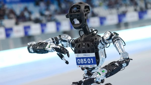 الصين تتصدر السباق العالمي لصناعة الروبوتات الشبيهة بالبشر