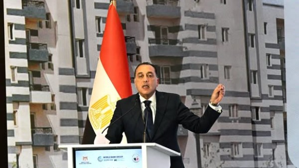 مدبولي يكشف.. كيف تصدت مبادرة "سكن كل المصريين" للنمو العشوائي والتعدي على الأراضي الزراعية؟