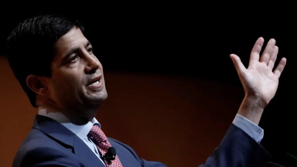 كيفن وارش يتقدم على هاسيت في سباق رئاسة الفيدرالي بعد تصريحات ترامب