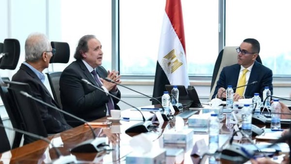  وزير الاستثمار يبحث مع «Brandix» خطط التوسع في صناعة الملابس الجاهزة بمصر