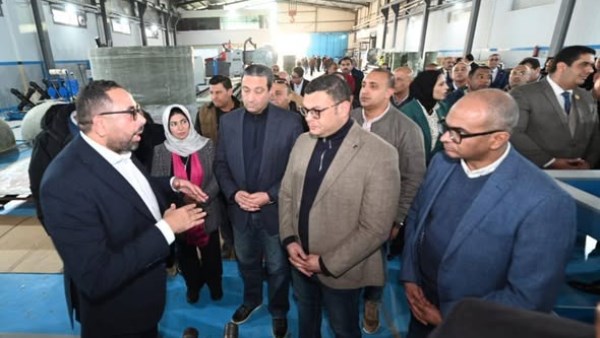 وزير الإسكان: نولي اهتمامًا كبيرًا بتعظيم المكون المحلي لتشجيع المصانع الوطنية