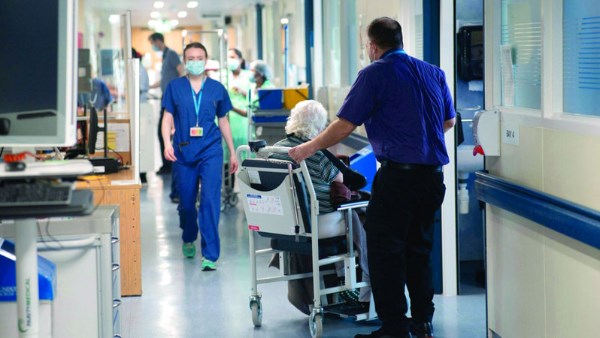  القطاع الصحي البريطاني يترقب صفقة استحواذ محتملة على «سباير هيلث كير»