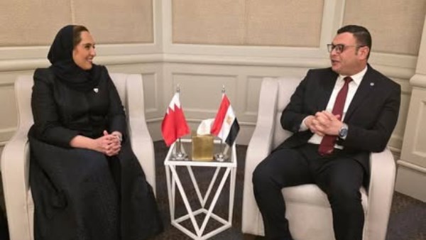 وزير الإسكان يبحث مع نظيرته البحرينية سبل تعزيز التعاون في مجالات الإسكان والتنمية العمرانية