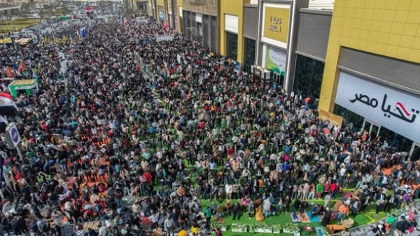 معرض القاهرة الدولي للكتاب يتخطى 4.5 مليون زائر خلال تسعة أيام