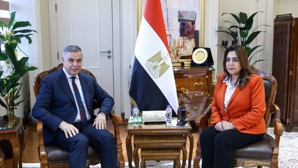  الدكتورة منال عوض