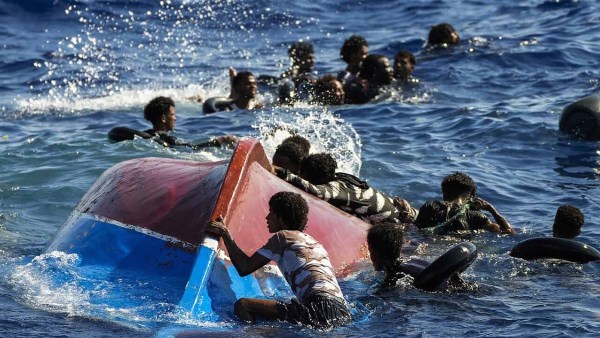 غرق مركب ـ أرشيفية